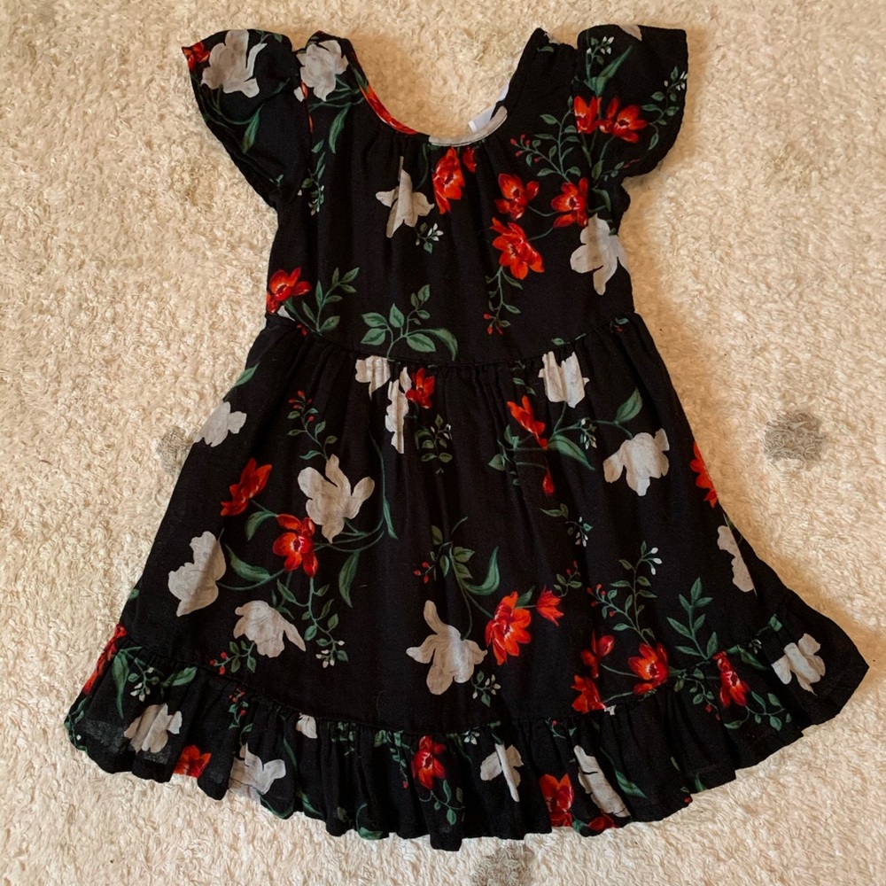 🌸 Old Navy Flower Dress size 3T 🌸